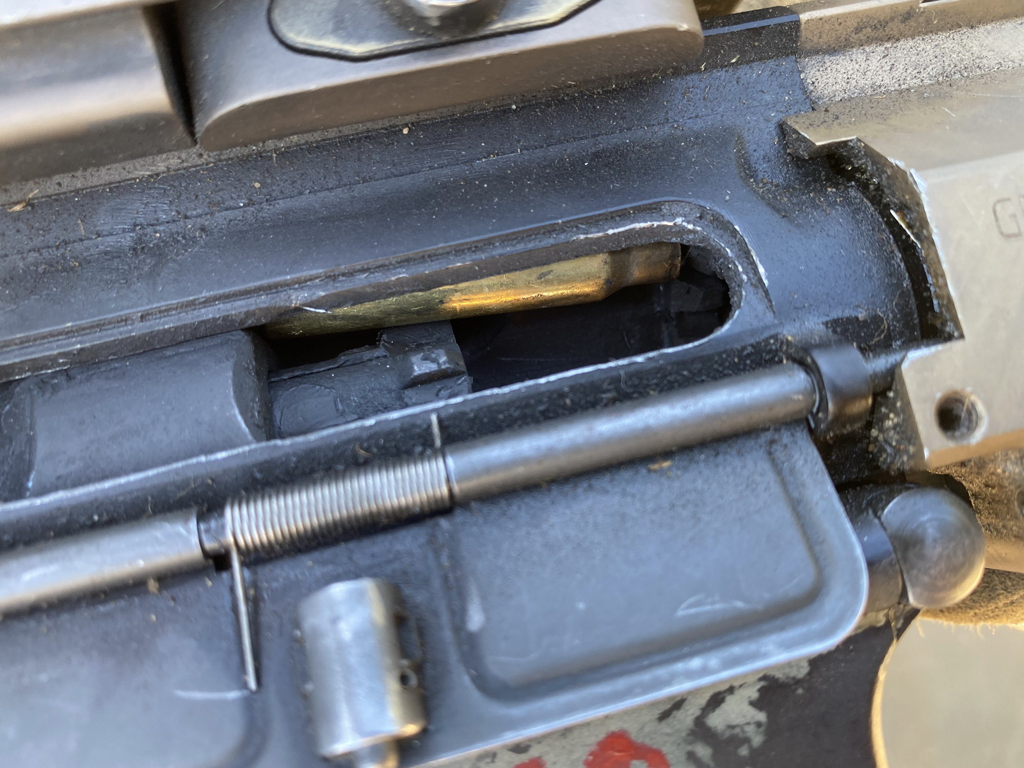 Usuwanie zacięć broni Bolt Override MILMAG