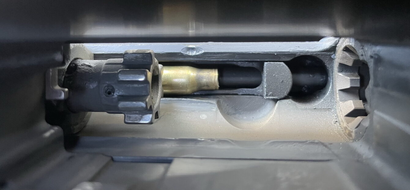 Usuwanie zacięć broni Bolt Override MILMAG