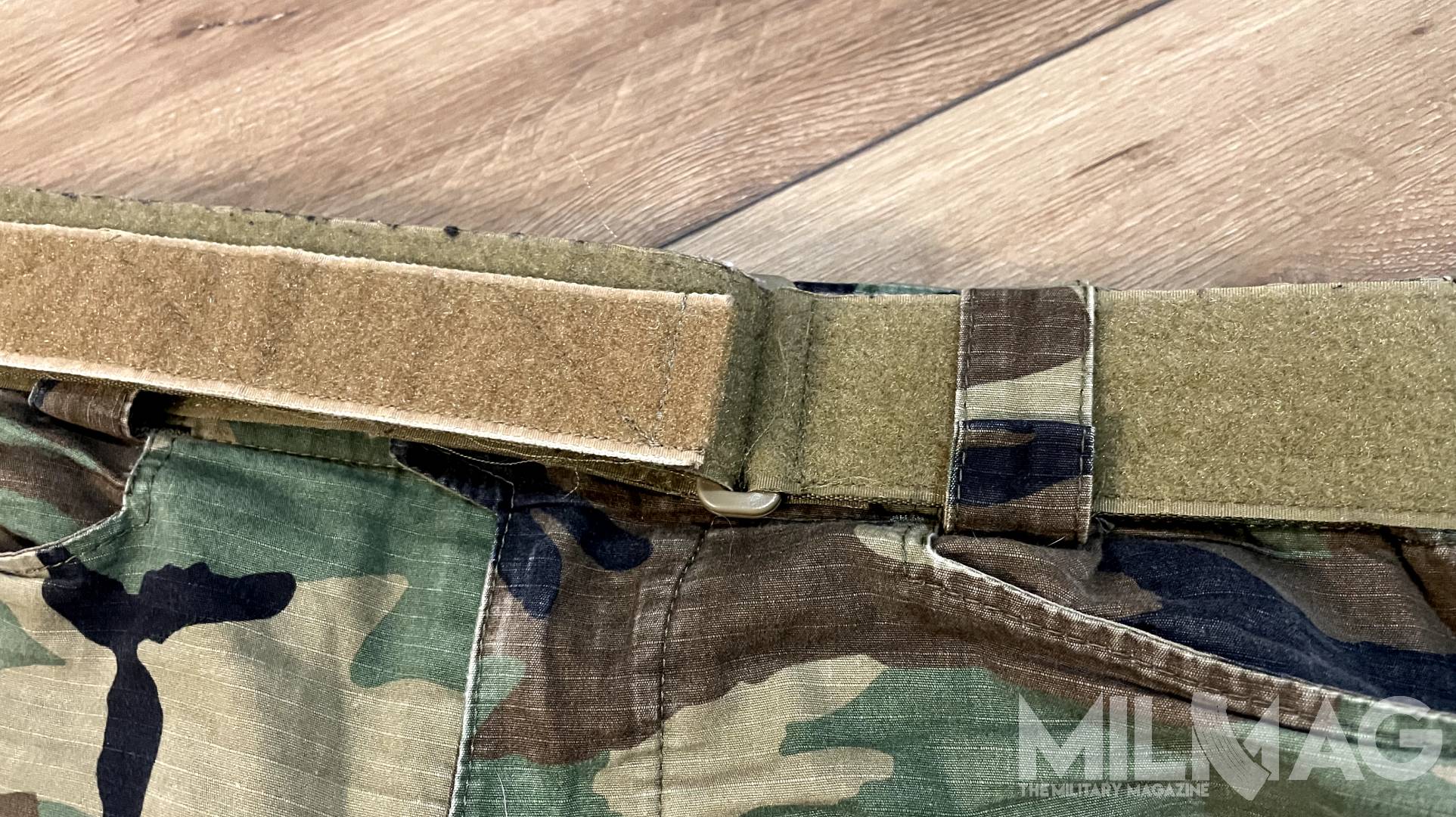 porównanie pasa curahee 36 mm i AR1 50 mm