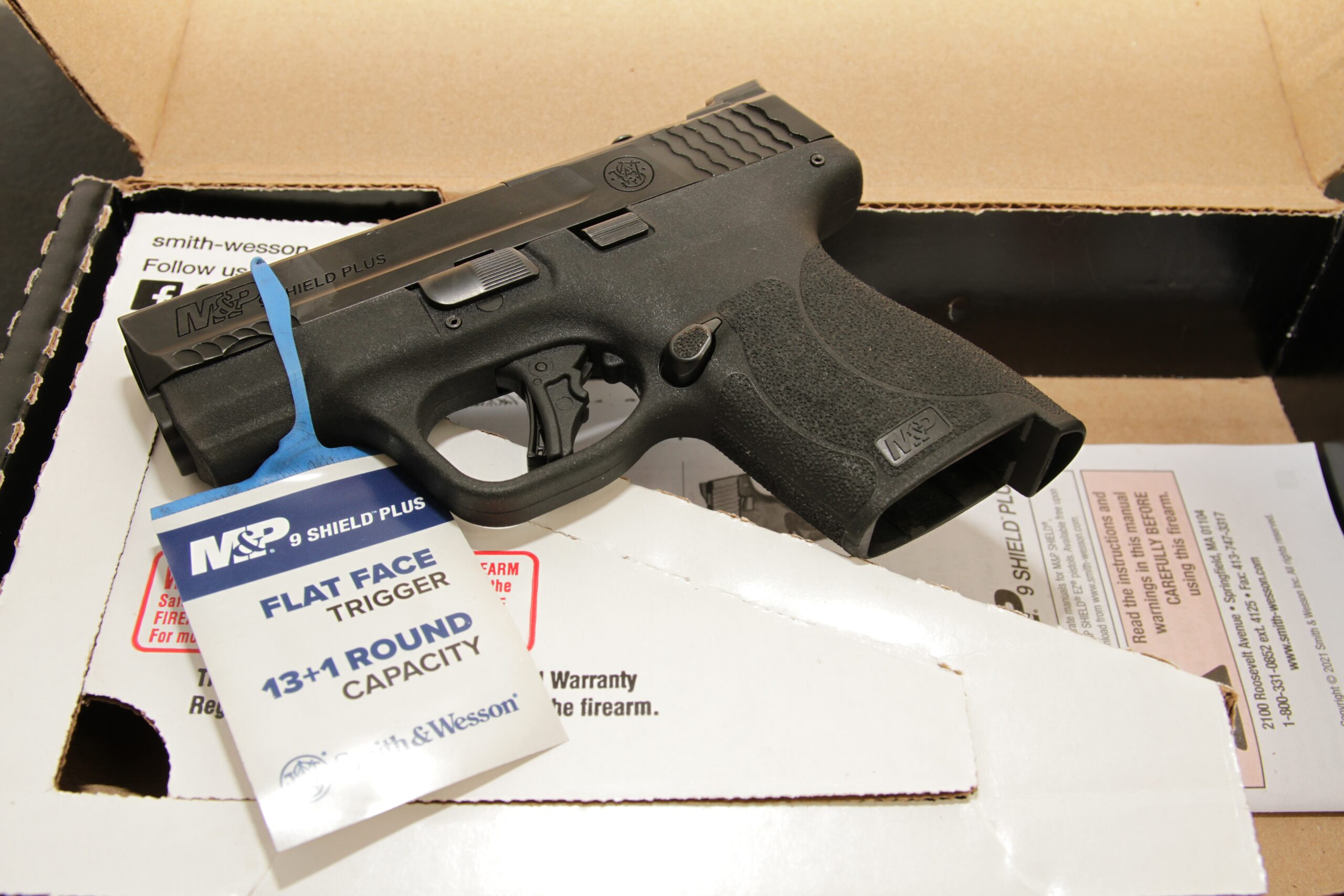 pistolet smith & wesson military & police 9 shield plus w pudełku