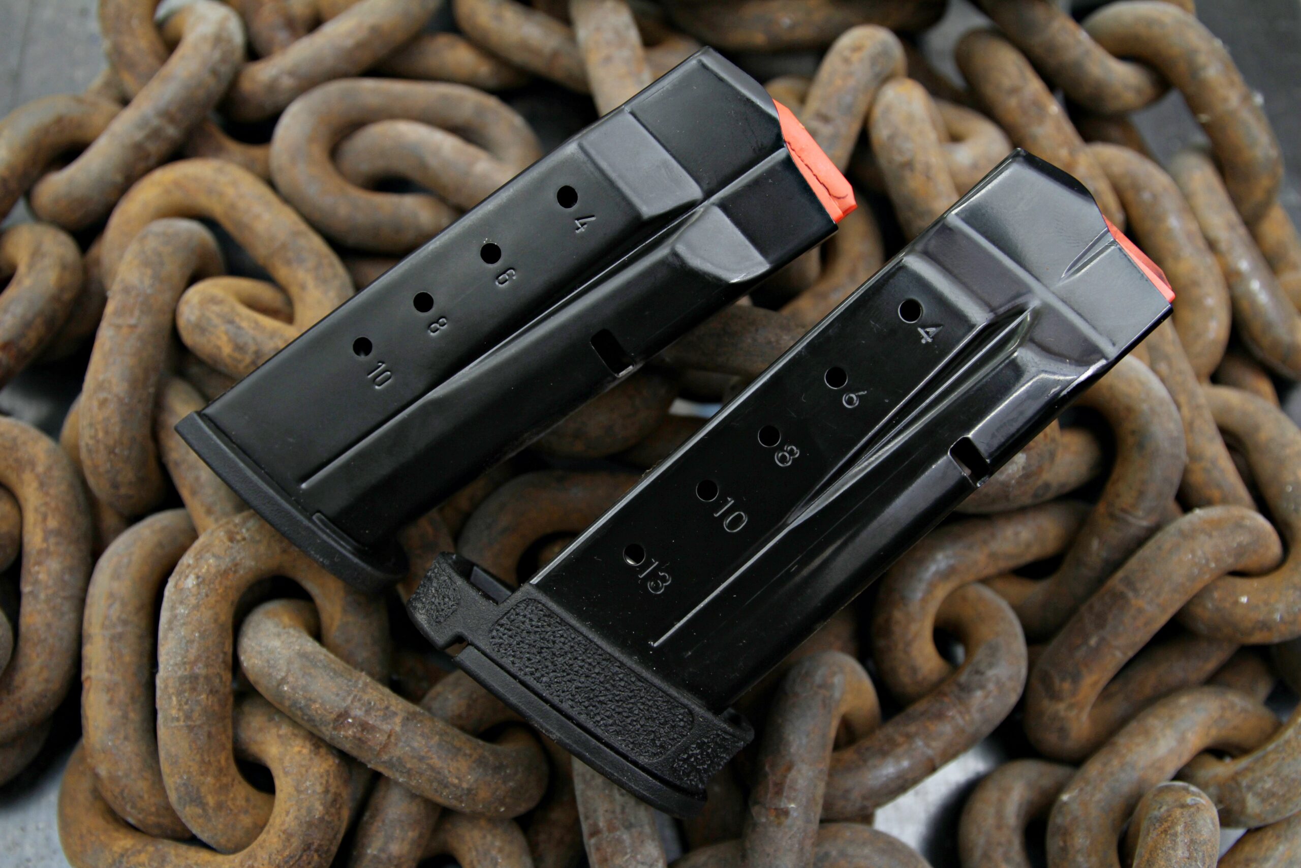 pistolet smith & wesson military & police 9 shield plus magazynki
