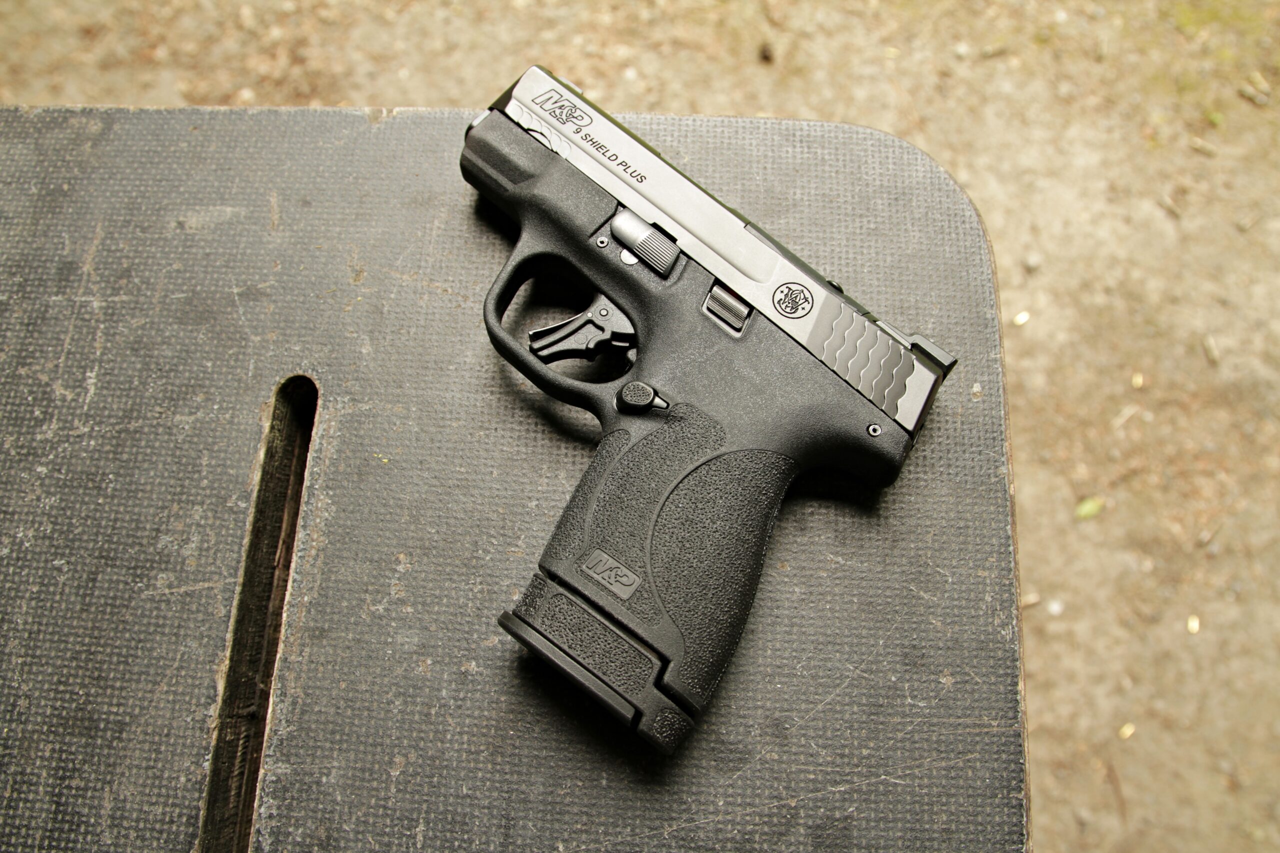 chwyt pistoletu smith & wesson military & police 9 shield plus