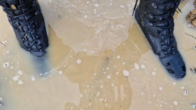 buty prabos striker high w wodzie